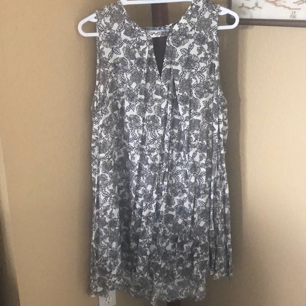 Floral flowy dress!!